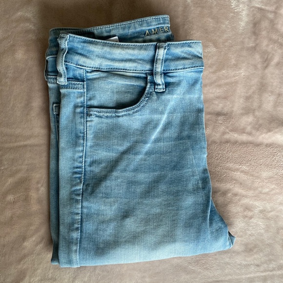 American Eagle Outfitters Denim - light wash american eagle jeans